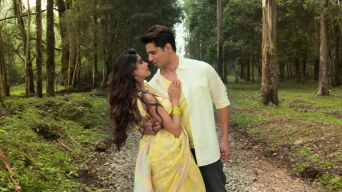 param-sundari-box-office-collection-day-1-sidharth-malhotra-janhvi-kapoor-romantic-comedy-movie-makes-a-smashing-entry-on-opening-day