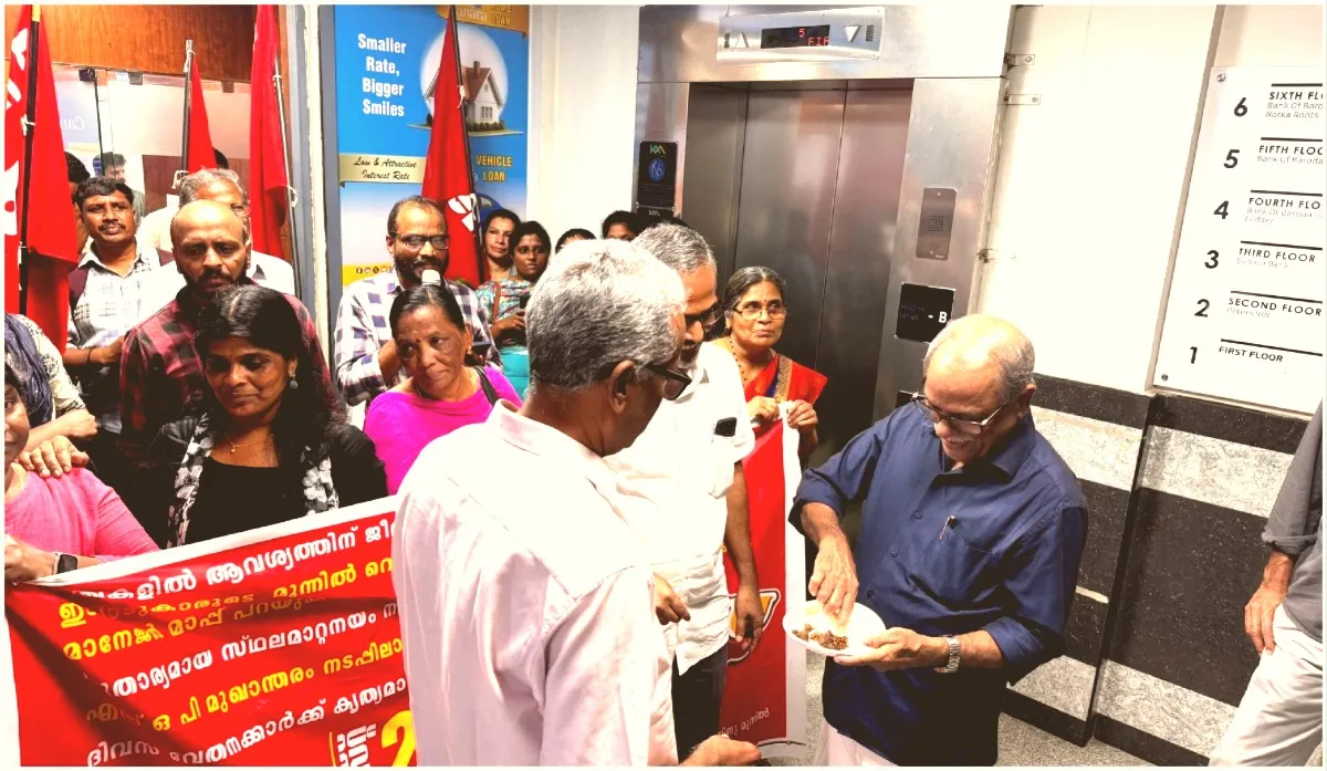 kerala-bank-employees-hold-beef-feast-outside-branch-after-new-manager-bans-it-in-office-canteen