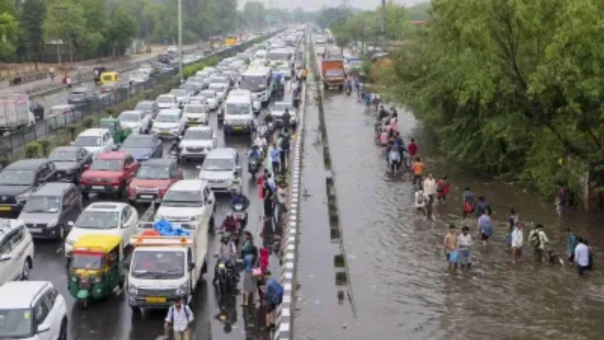 heavy-rain-brings-ghaziabad-to-a-halt-exposes-poor-civic-infrastructure
