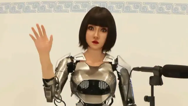 sco-summit-2025-xiao-he-ai-robot-with-emotional-recognition-deployed-in-tianjin