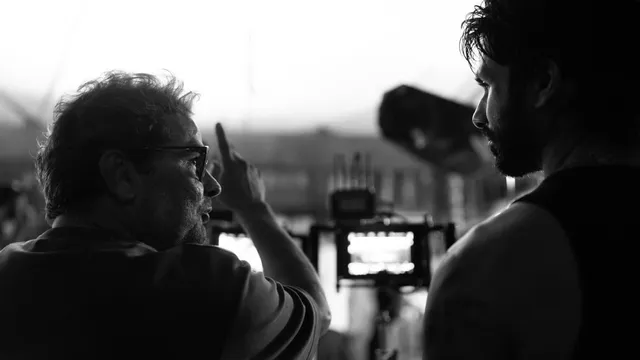 shahid-kapoor-wraps-up-fourth-film-with-vishal-bhardwaj-promises-madly-different-character