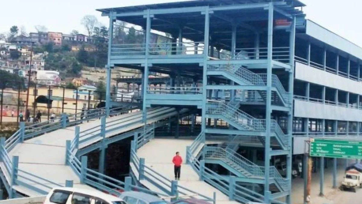 delhis-nehru-place-to-get-multilevel-car-park-ev-charging-facilities-details