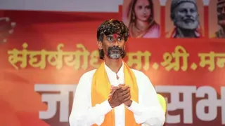 Maratha Quota Protest: Mumbai Police Issues Notice To Manoj Jarange To Vacate Azad Maidan; What CM Fadnavis Said
