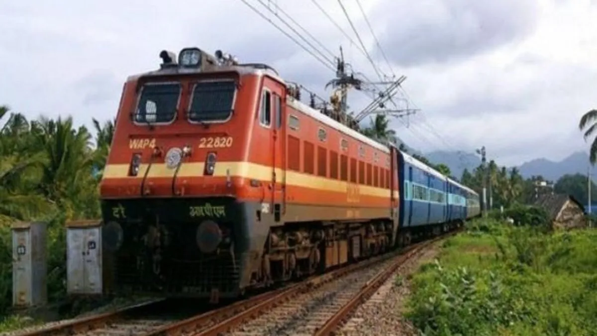indian-railways-launches-bharat-gaurav-tourist-scheme-for-12-day-journey-to-nine-jyotirlingas-check-starting-date-ticket-details-and-more
