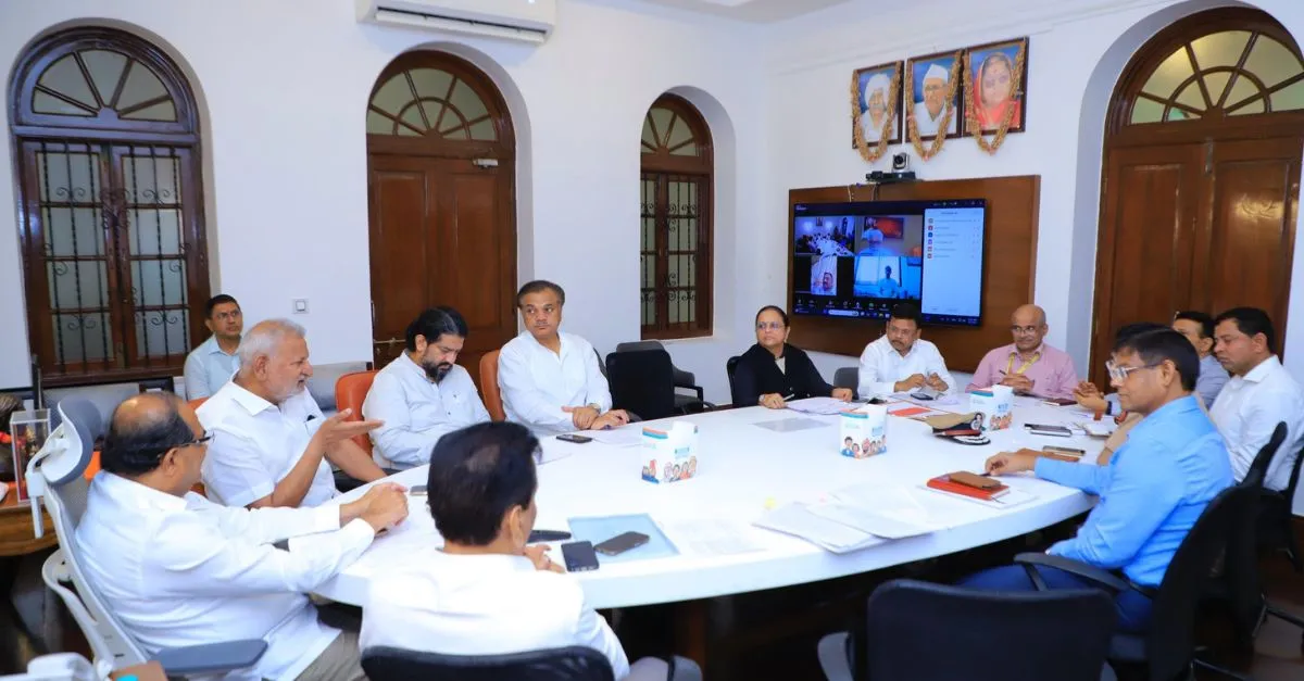 maharashtra-govt-forms-panel-to-review-obc-community-issues-amid-maratha-quota-row