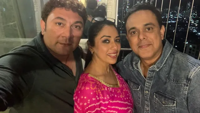 sarabhai-vs-sarabhai-fame-sumeet-raghavan-calls-rupali-ganguly-punching-bag-actor-says-she-is-a-darling