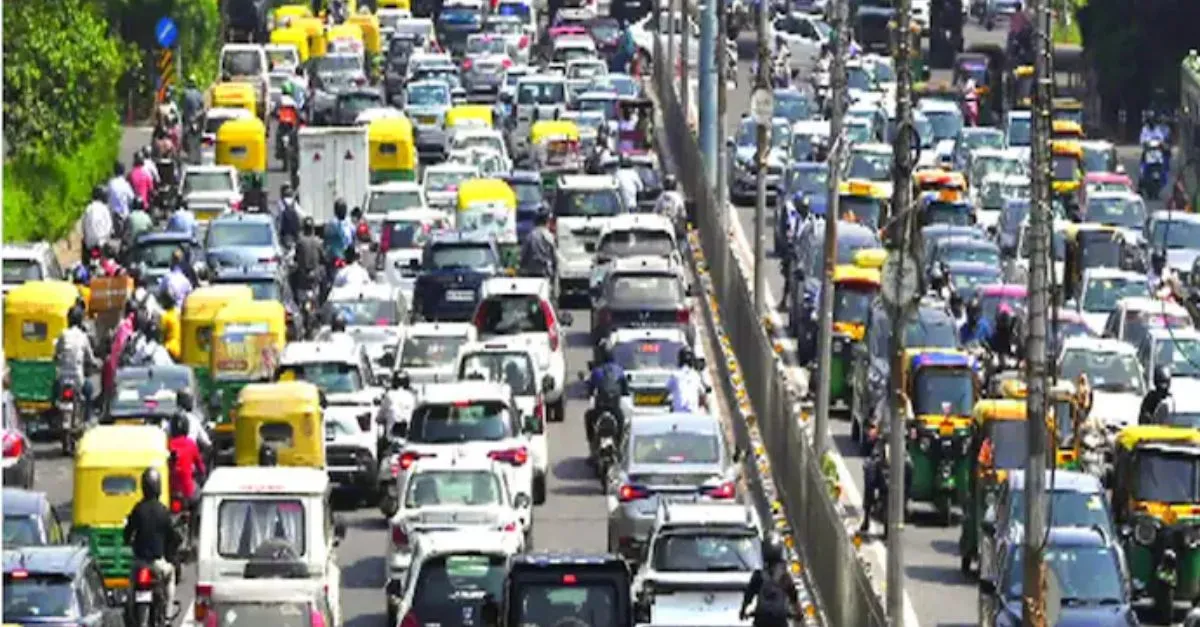 delhi-traffic-advisory-issued-amid-waterlogging-across-city-nh44-singhola-flyover-closed-check-affected-and-alternate-routes