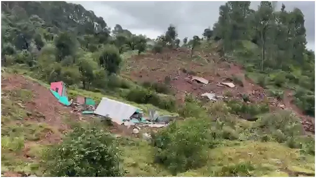 jammu-and-kashmir-news-50-houses-damaged-after-land-sinks-in-reasi-villages