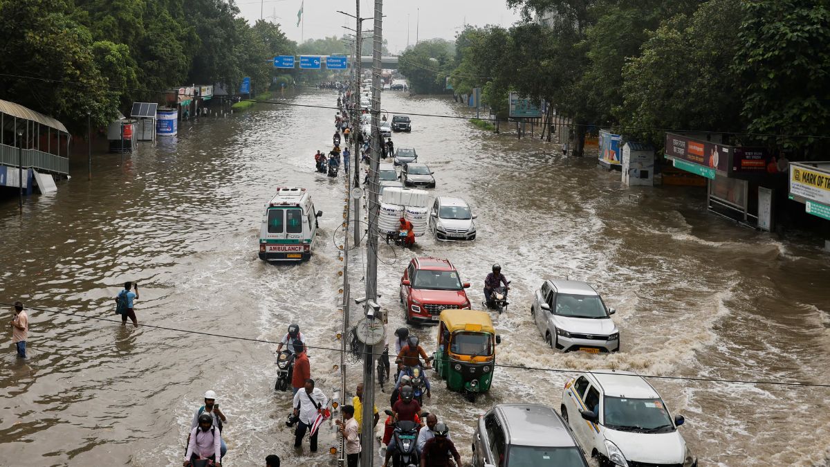 how many times delhi has flooded in its history (3)