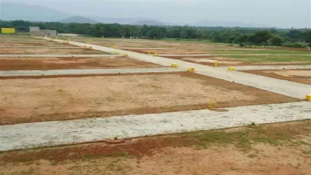 up-circle-rate-property-costs-jump-nearly-30-buyers-get-relief-on-flats-large-plots-check-new-prices