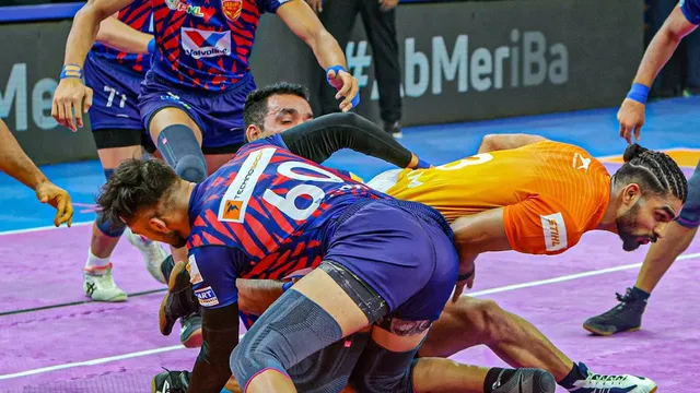 pkl-2025-points-table-and-top-raiders-top-defenders-pro-kabaddi-league-season-12-standings-after-puneri-paltan-vs-dabang-delhi-match-14