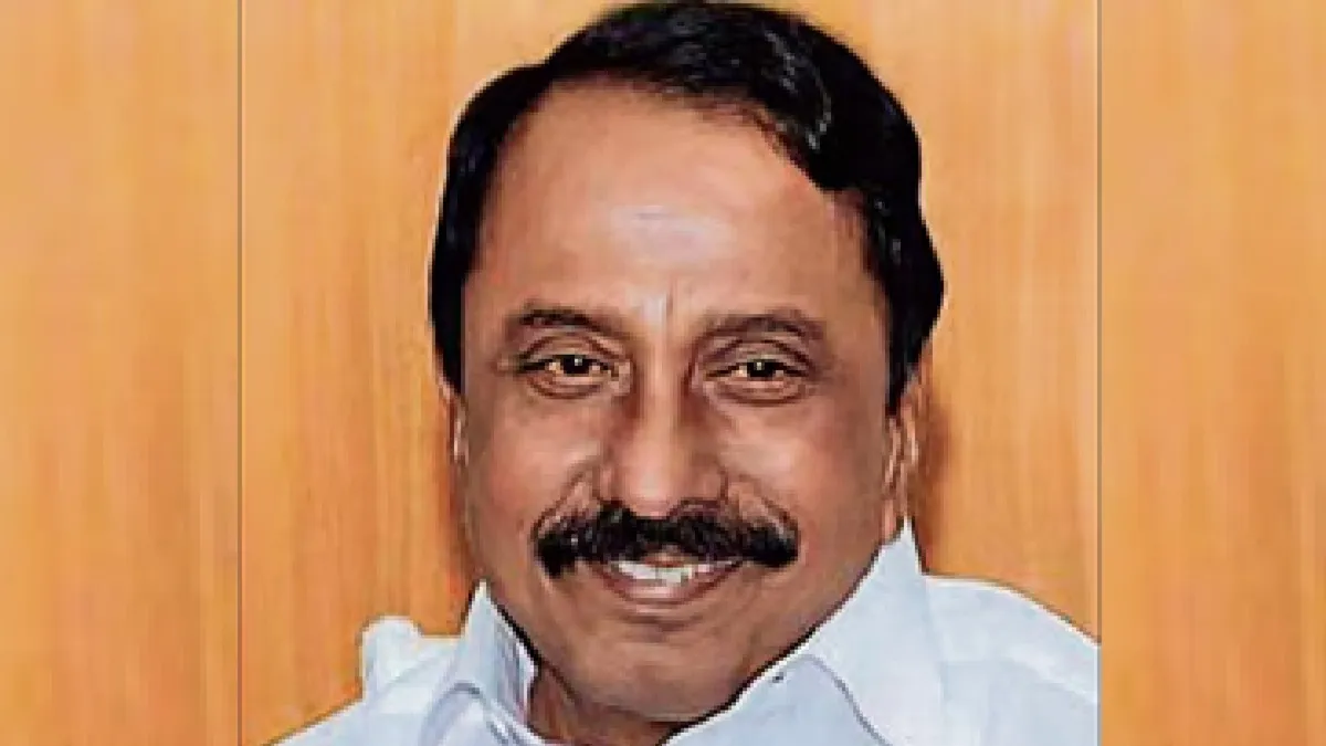 aiadmk-mla-ka-sengottaiyan-who-called-to-reinduct-expelled-leaders-including-vk-sasikala-ops-sacked-from-party