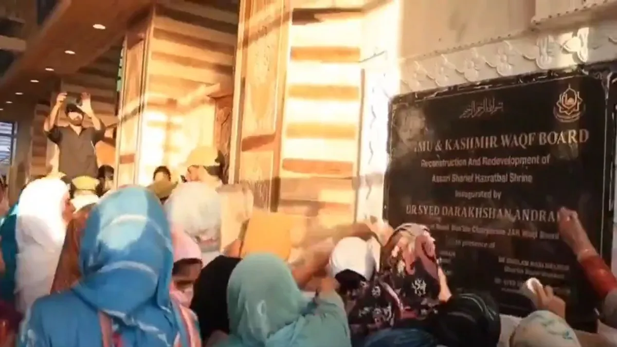 ashoka-stambh-plaque-row-omar-abdullah-defends-vandalisms-at-hazratbal-mosque-says-no-place-for-national-emblem-in-religious-places