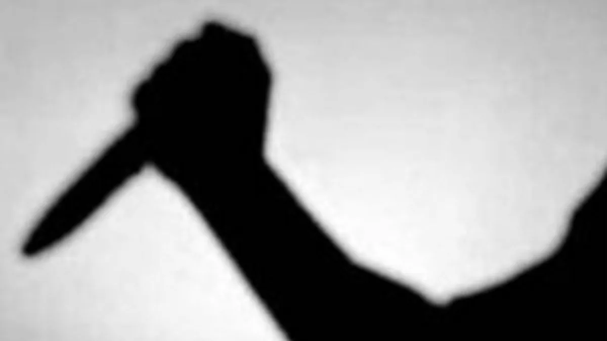 delhi-15yearold-boy-stabbed-in-revenge-at-school-gate-in-paharganj-three-minors-arrested