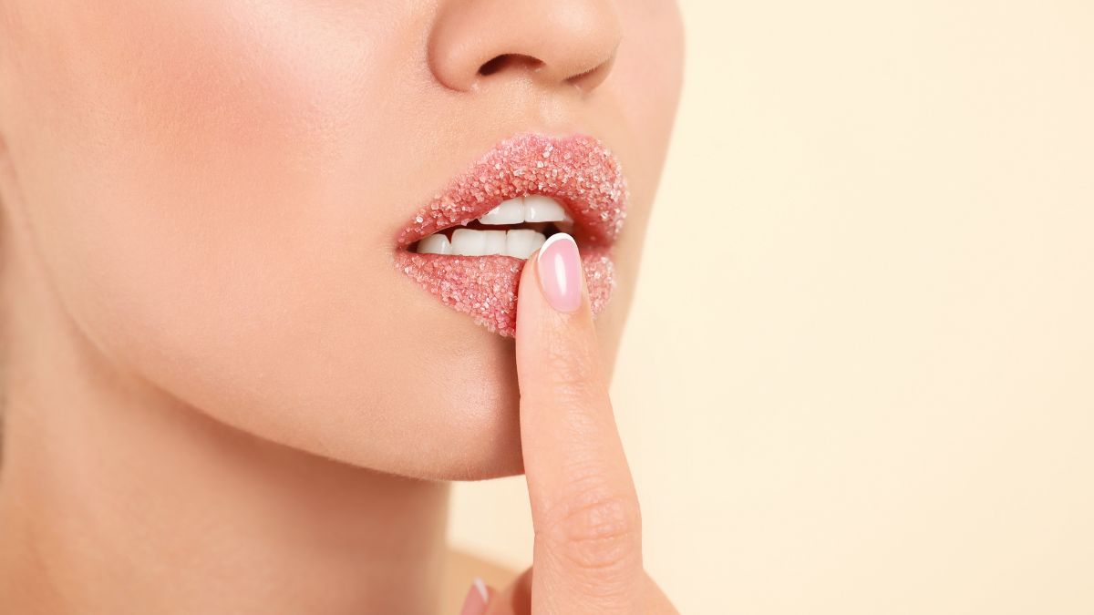Home Remedies To Brighten Dark Lips