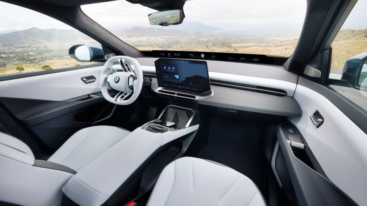 2025BMWiX3Cabin