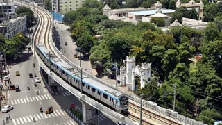 hyderabad-metro-phase-ii-update-imlibunchandrayangutta-old-city-stretch-progresses-set-to-connect-with-airport-details