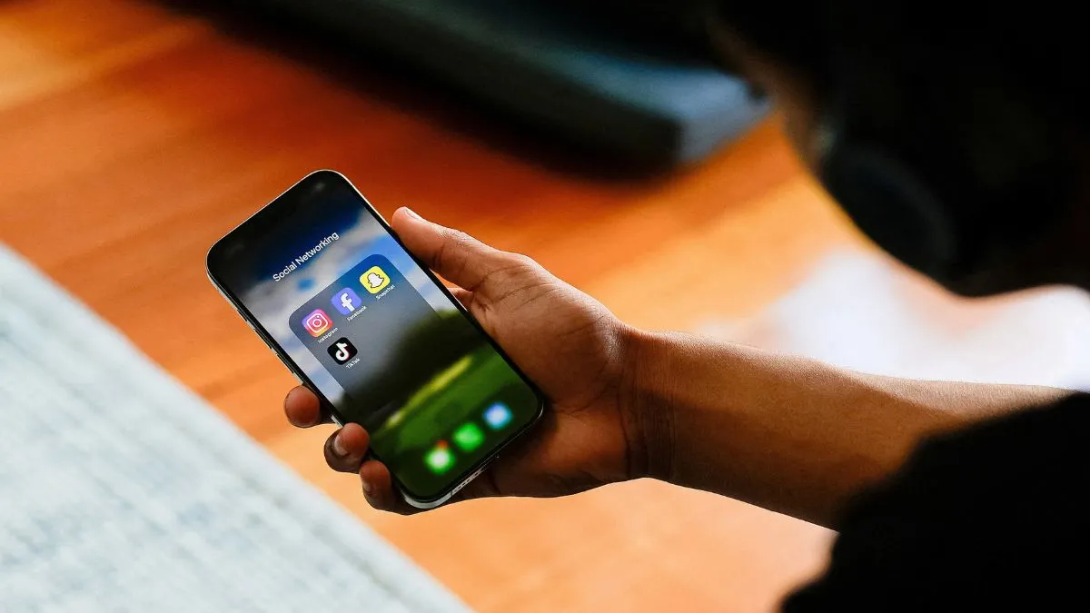 after-nepal-ban-this-muslim-nation-restricts-instagram-whatsapp-facebook-other-social-platform-heres-why