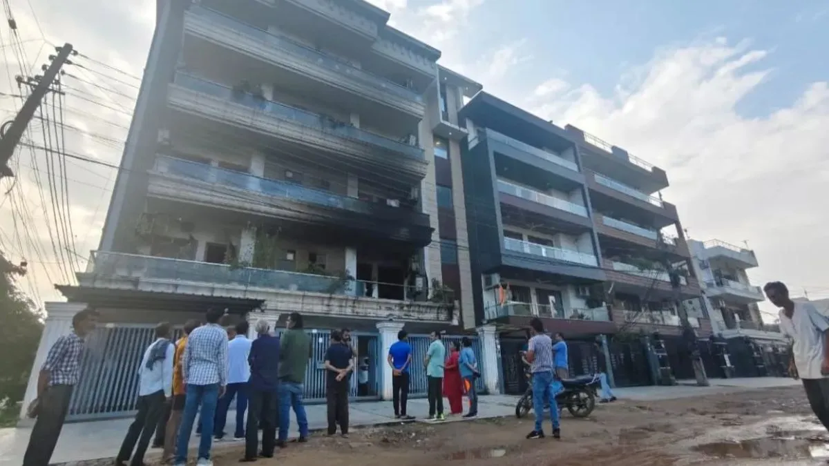 faridabad-news-three-of-family-die-due-to-suffocation-after-ac-unit-catches-fire