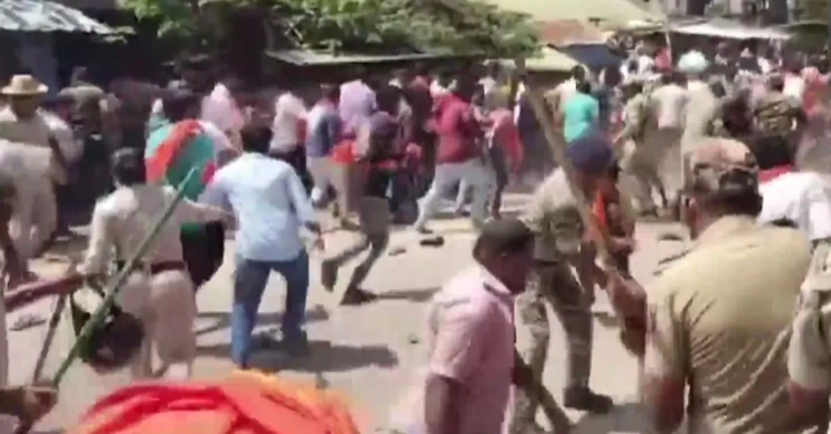 karnataka-stonepelting-during-ganesh-visarjan-sparks-clashes-in-mandya-hindu-groups-protest-section-144-imposed