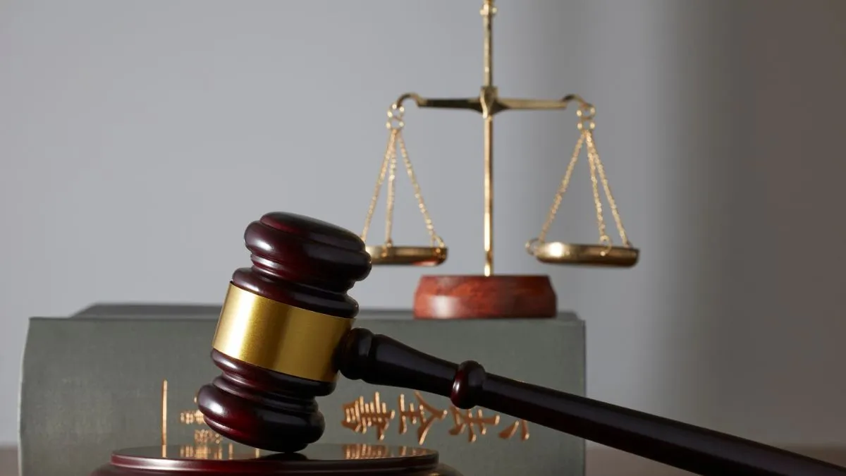 kerala-high-court-grants-10-day-leave-to-life-convict-pursuing-law-degree-for-internship