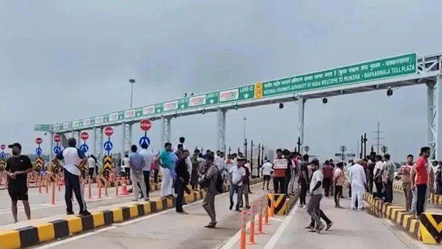 uer2-toll-charges-on-mundka-bakkarwala-plaza-affect-businesses-transport-industry-what-villagers-demanded