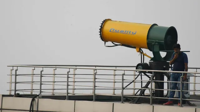 delhi-steps-up-anti-pollution-drive-mandates-anti-smog-guns-in-tall-commercial-buildings