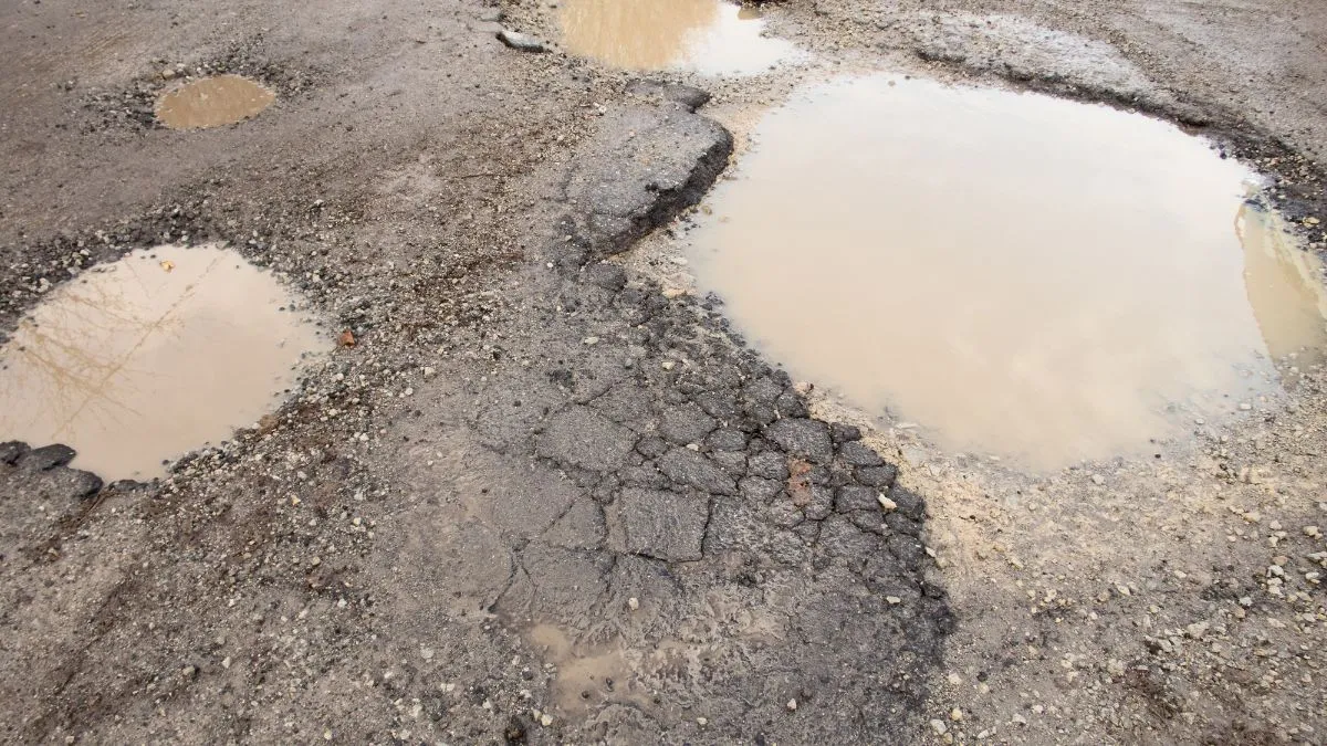 bengaluru-potholes-woes-deputy-cm-shivakumar-claims-roads-repaired-in-this-region-did-netizens-agree-details