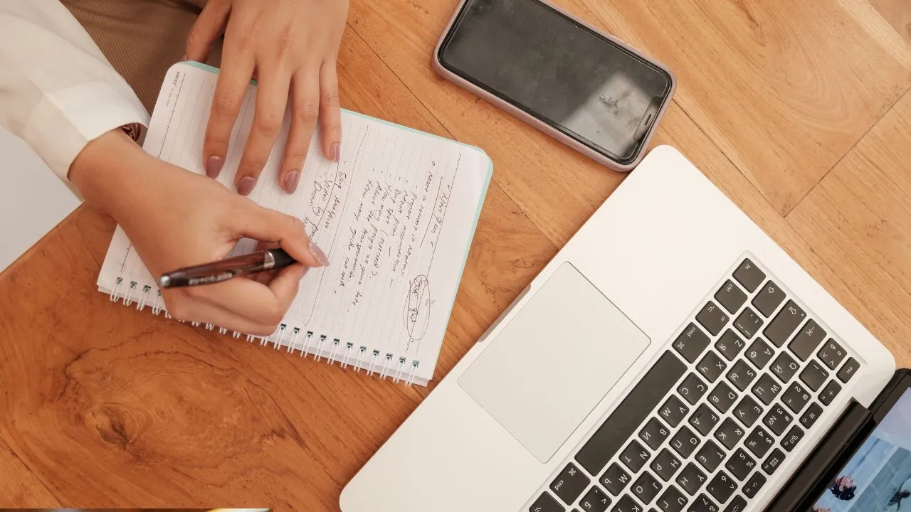 btech-students-10-year-highly-ambitious-life-plan-goes-viral-after-roommate-shares-handwritten-diary-on-reddit