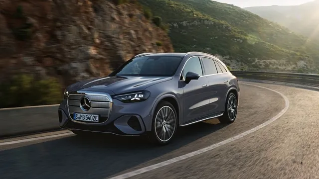 mercedesbenz-glc-electric-suv-big-illuminated-grille-mbux-hyperscreen-713-km-range