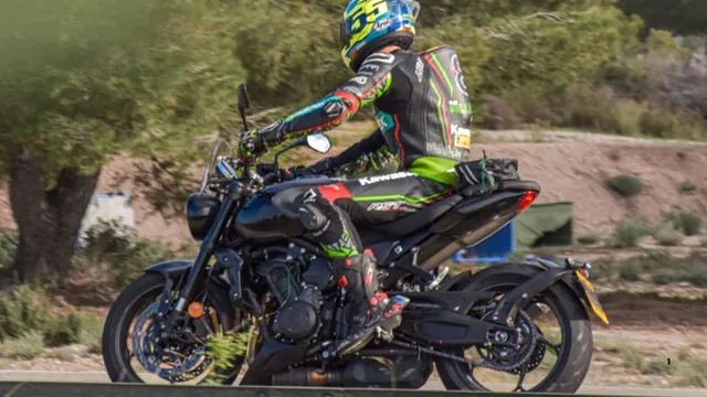 triumph-trident-800-spotted-engine-features-styling-will-it-come-to-india