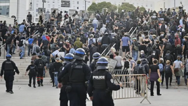 block-everything-protests-in-france-on-first-day-of-new-pm-sebastien-lecorn-in-office-200-arrested-check-reason-of-agitation