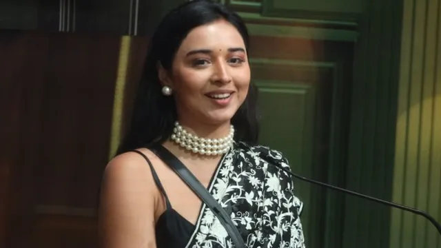 bigg-boss-19-tanya-mittal-shayari-on-exes-fuels-wild-card-buzz