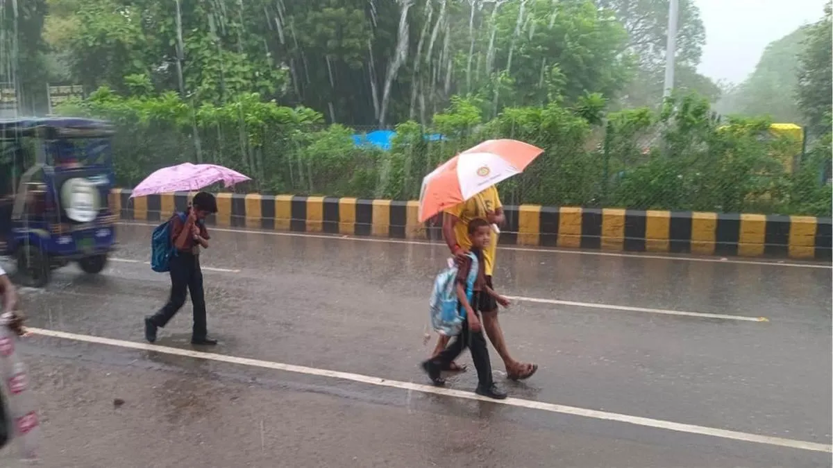 up-weather-light-rain-likely-in-gorakhpur-and-kanpur-today-lucknow-to-remain-humid-check-citywise-update