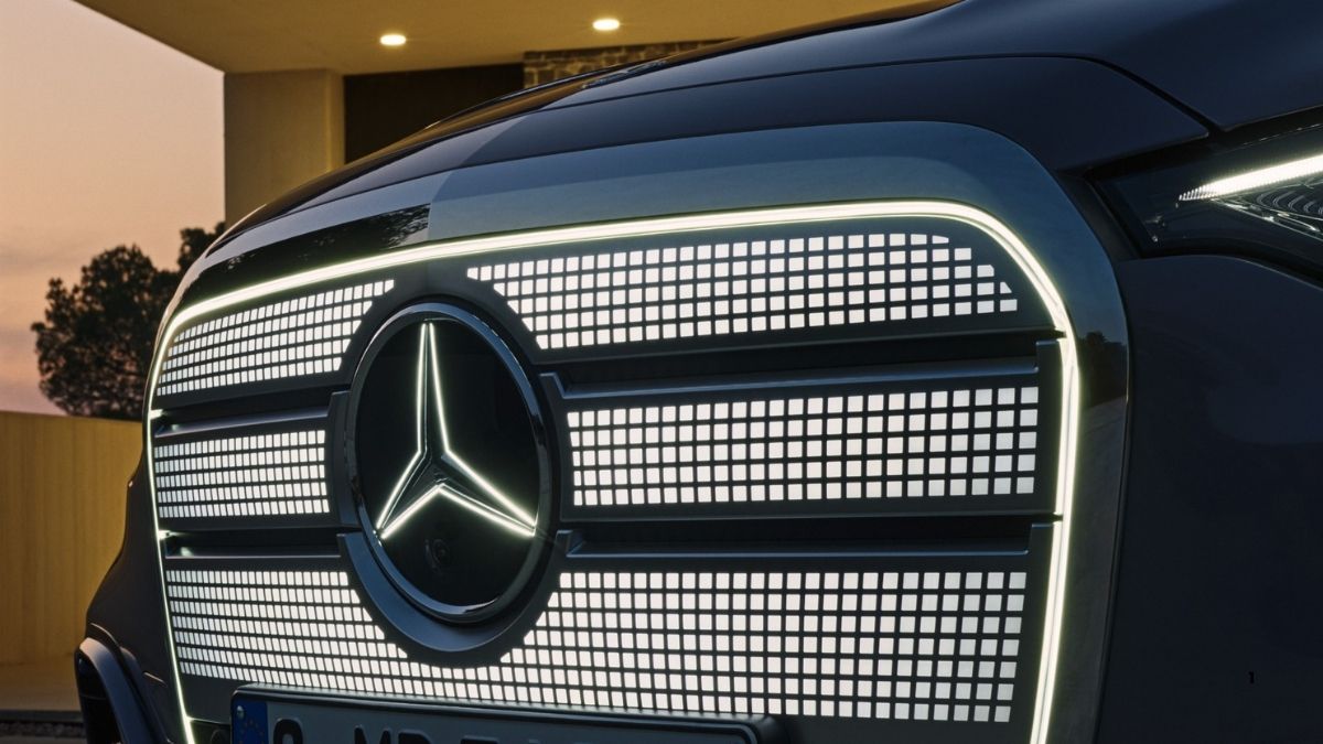 MercedesBenzGLCEV (3)