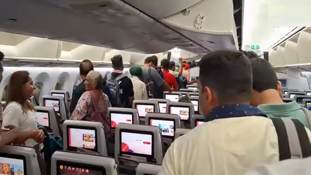 over-200-air-india-passengers-deplaned-from-singaporebound-plane-at-delhi-airport-after-electricity-supply-and-acs-issue
