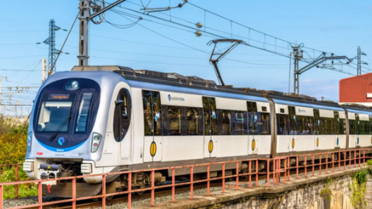 kochi-metro-update-kmrl-to-launch-smart-parking-at-metro-stations-with-discounted-fee-monthly-passes