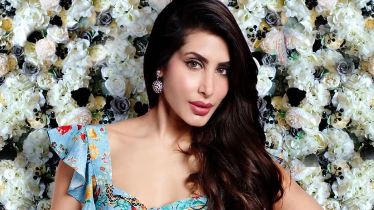 its-not-a-party-priya-kapur-wins-round-1-as-delhi-high-court-rules-sunjay-kapur-sister-mandhira-out-of-assets-case