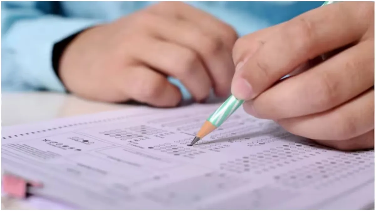 up-cops-appear-in-exam-testing-knowledge-of-new-criminal-laws-toppers-to-get-key-cases