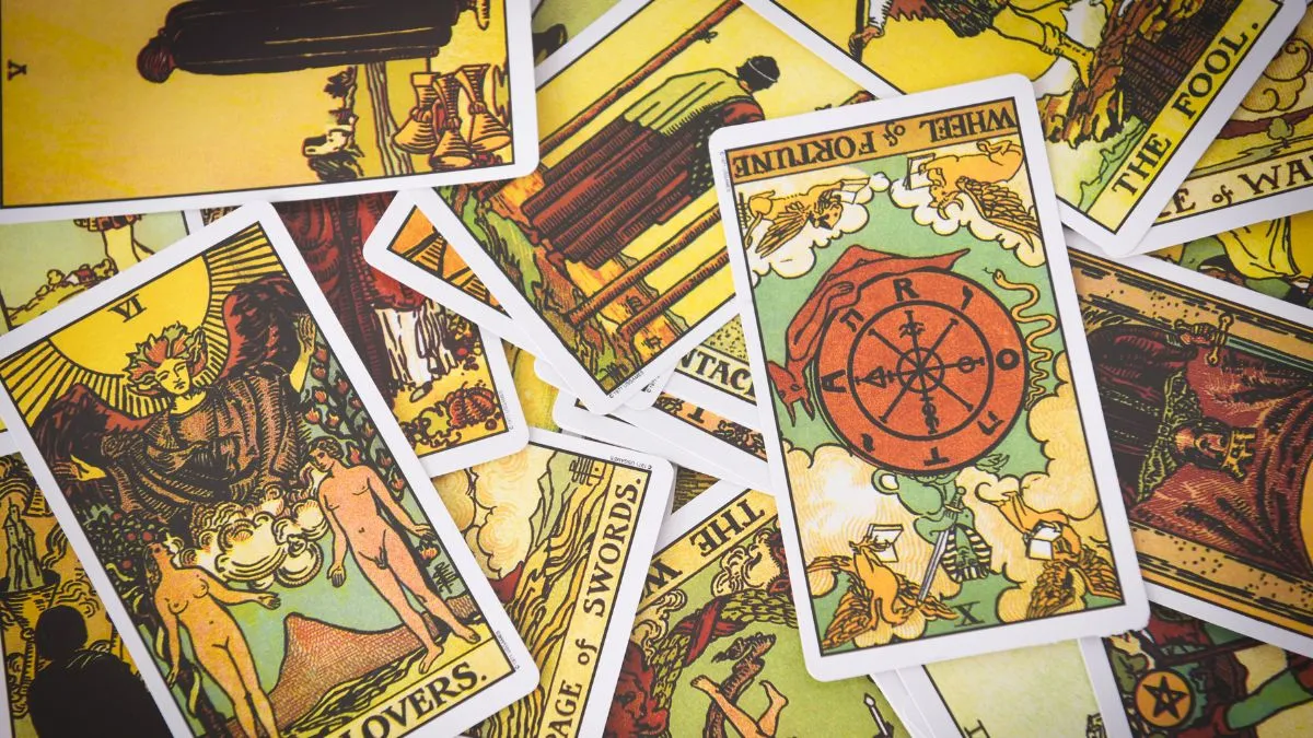 tarot-predictions-september-15-2025-bright-ideas-will-emerge-for-gemini-thoughtful-clarity-for-virgo