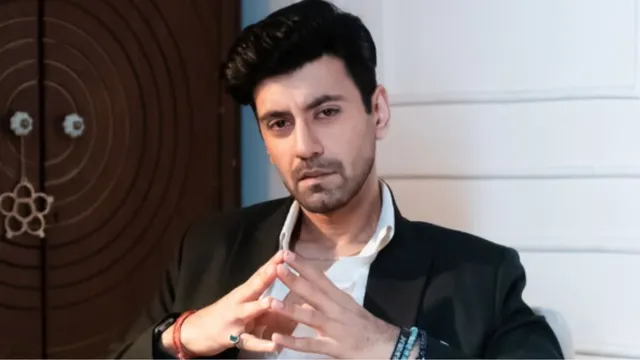 karanvir-sharma-says-entourage-cost-should-be-equal-for-everyone-just-dont-go-for-stars-exclusive