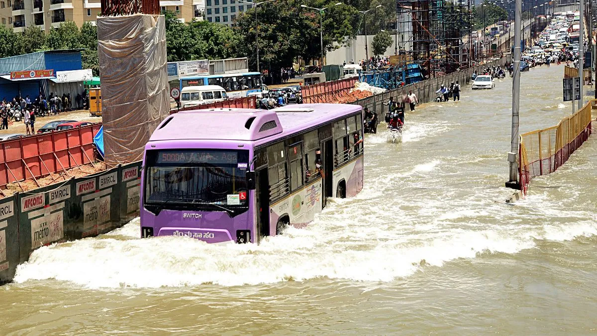bengal-weather-heavy-rain-in-darjeeling-kolkata-howrah-other-districts-till-sept-19-check-imd-forecast