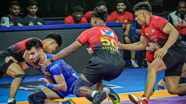 pkl-2025-points-table-and-top-raiders-top-defenders-pro-kabaddi-league-season-12-standings-after-tamil-thalaivas-vs-bengaluru-bulls-match-36
