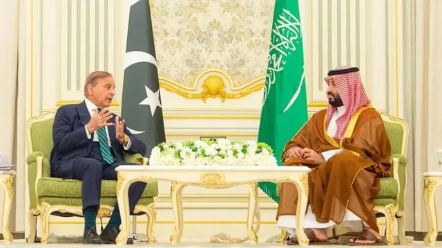pakistan-saudi-arabia-sign-defence-agreement-saying-attack-on-one-aggression-against-both-shehbaz-sharif-asim-munir