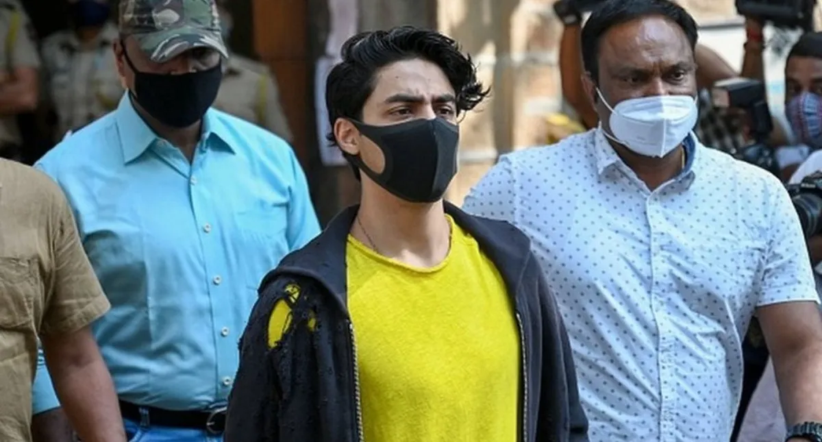 shah-rukh-khan-convinced-advocate-mukul-rohatgi-wife-to-take-aryan-drug-on-cruise-case