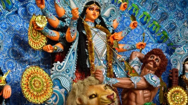 bengal-man-ties-to-electric-pole-thrashed-for-stealing-durga-idol-face-in-asansol