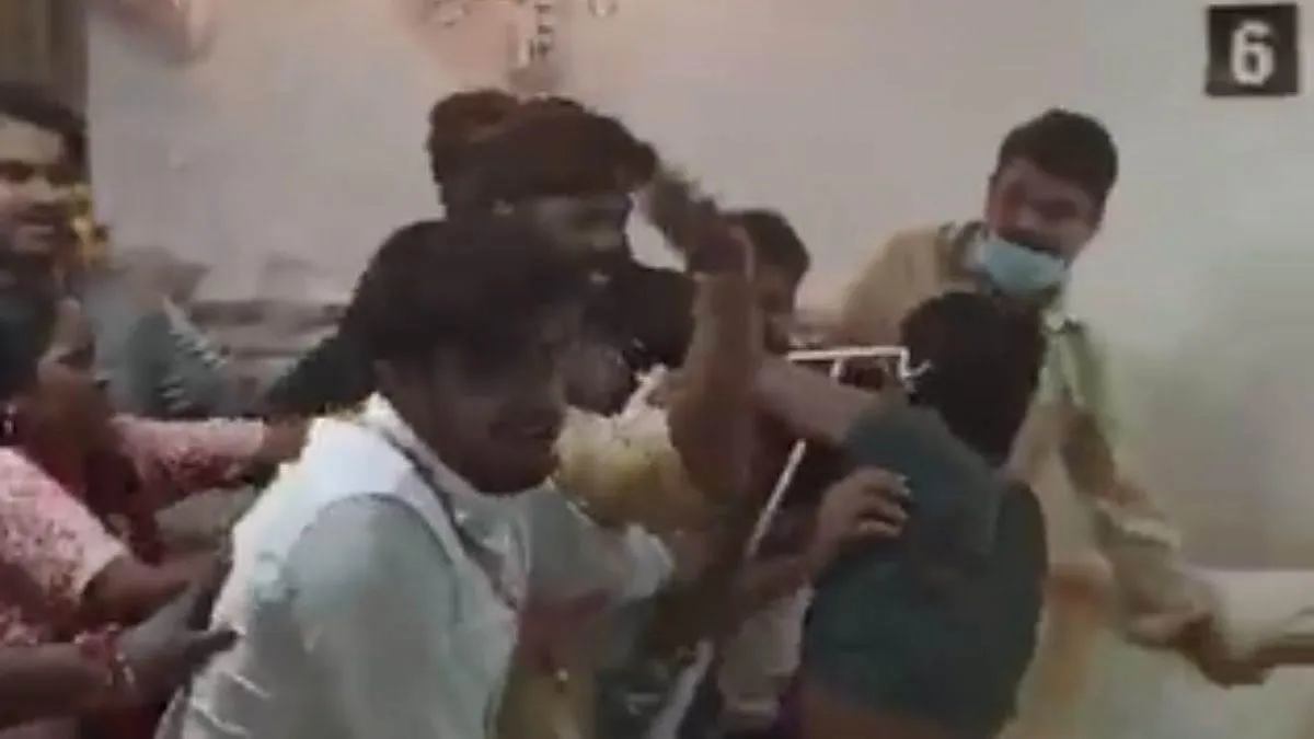 patient-assaulted-by-guard-and-staffs-at-noidas-esic-hospital-probe-ordered
