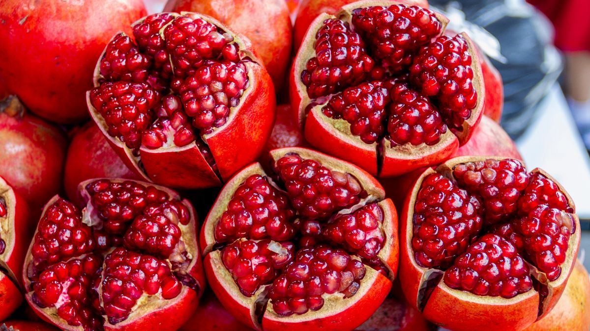 how to choose a perfect pomegranate