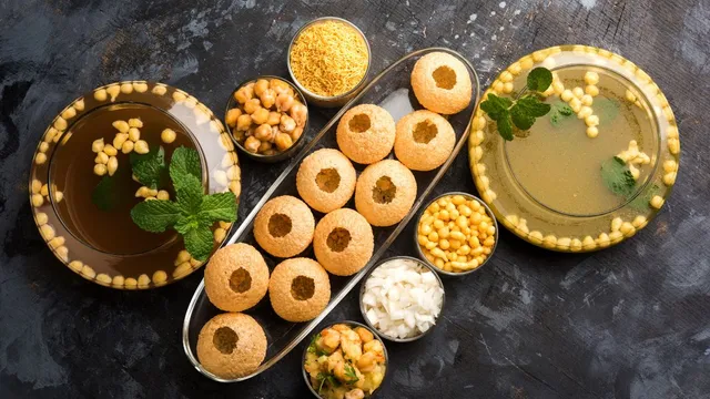 golgappa-vs-puchka-vs-panipuri-the-key-differences-behind-india-favourite-street-food-snack