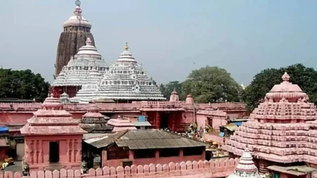 jagannath-puri-temple-administration-to-restrict-mobile-phone-usage-by-officials-servitors